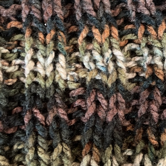 Handmade scarf - Picture 6 of 6